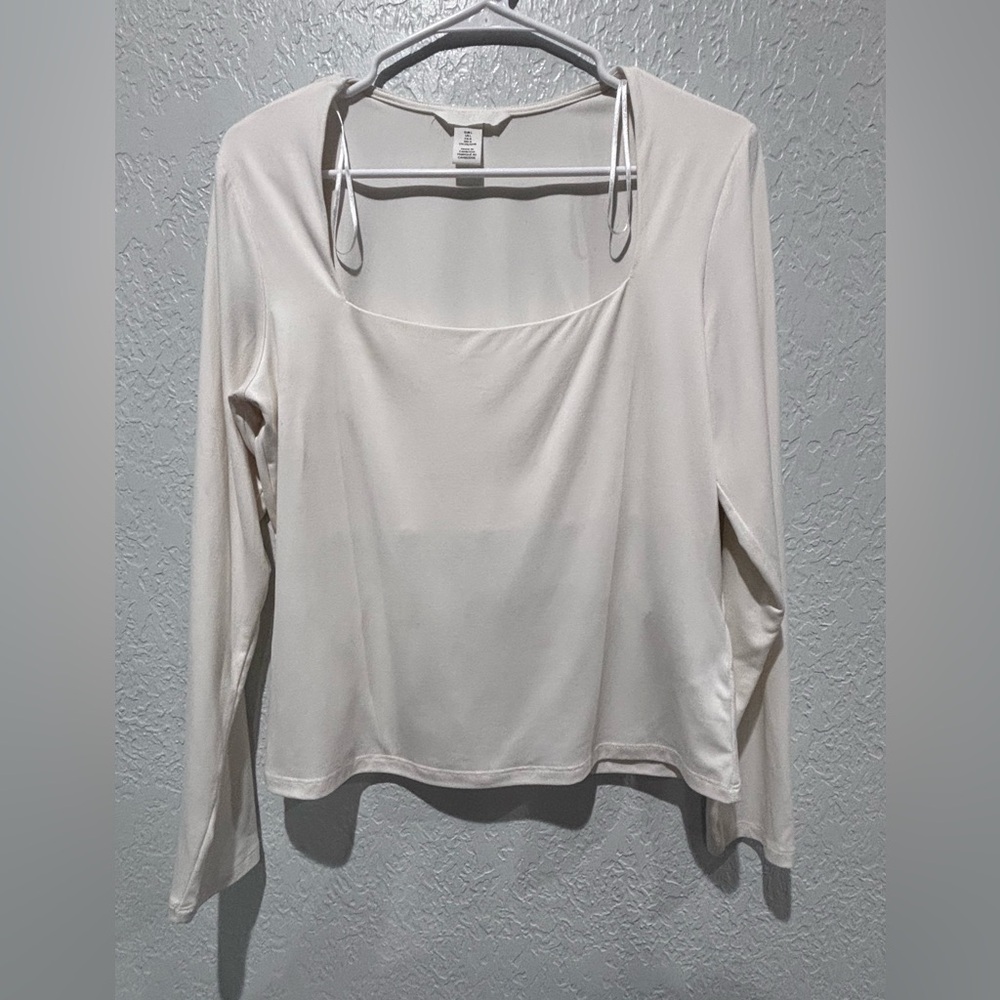 H&M Cream Long Sleeve Women's Top